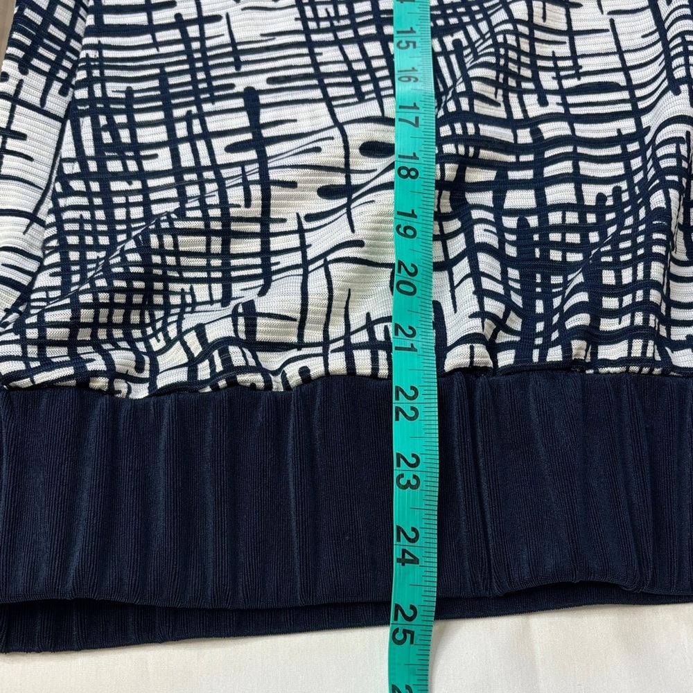 💙 Chico’s Geometric Navy & White Zip Hoodie Jacket Stretch Women’s Size 3 💙 - Picture 12 of 13